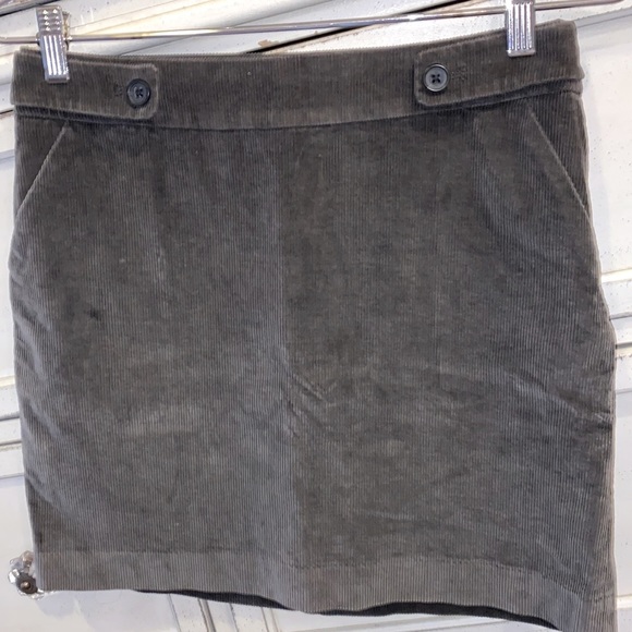 Banana Republic Dresses & Skirts - Banana Republic charcoal grey corduroy skirt pockets side zip closure stretch 2​